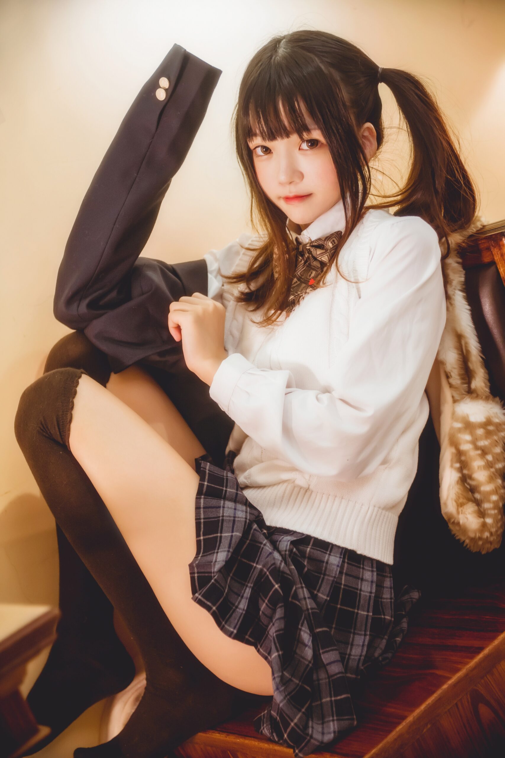cosplayer-cherry-neko-school-girl-vol-64