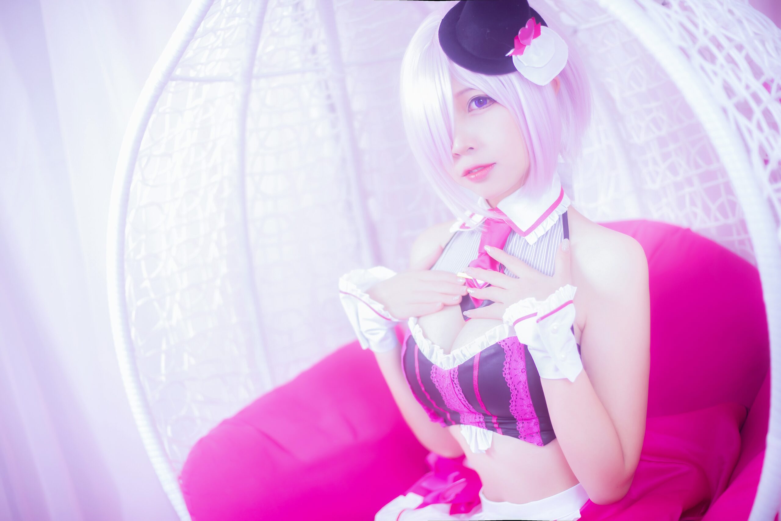 cosplayer-erzuoxxxx-pink-mashu-kyrielight-vol-12